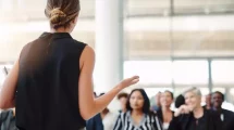 10 Cara Meningkatkan Kemampuan Berkomunikasi di Tempat Kerja